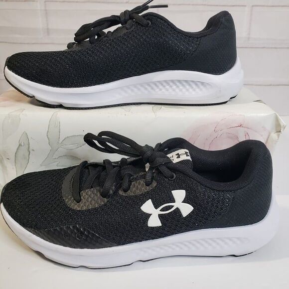 Under Armour Charged Pursuit Black Canvas Sneakers womens 7.5 Athletic Shoes - Picture 3 of 8